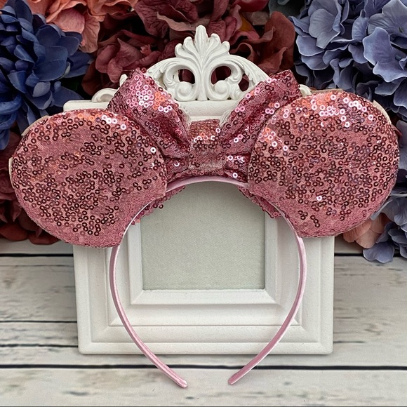 Minnie Mouse Candy Swirl Sequin Headband with Bow - Picture 7 of 12